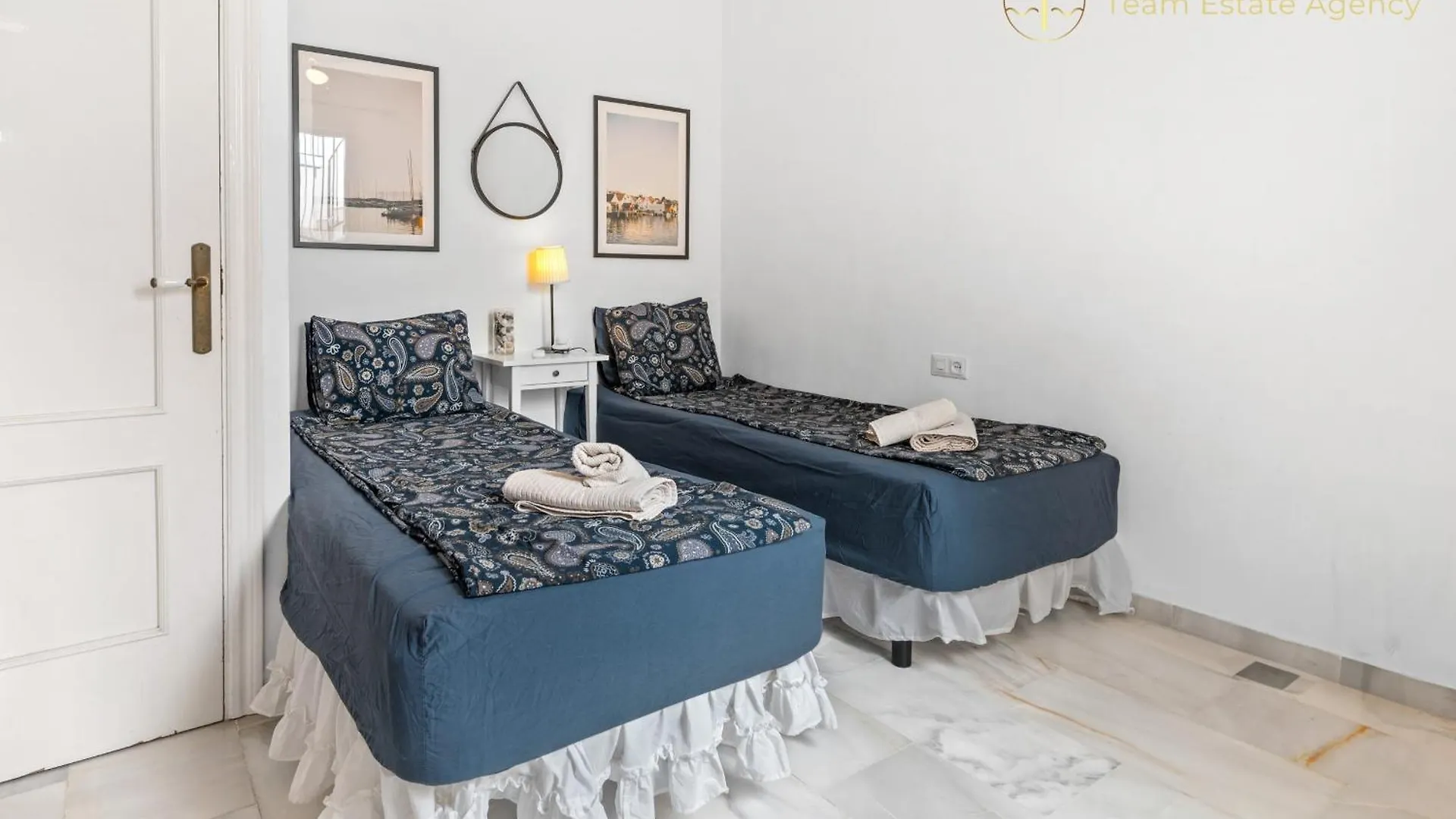 네르하 Casa Lucena - 100 빌라 0*,